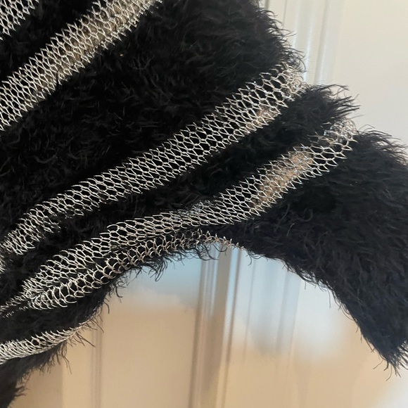 Ashley Stewart Black and Silver Sweater. Size Plus Size 2X - Picture 7 of 9
